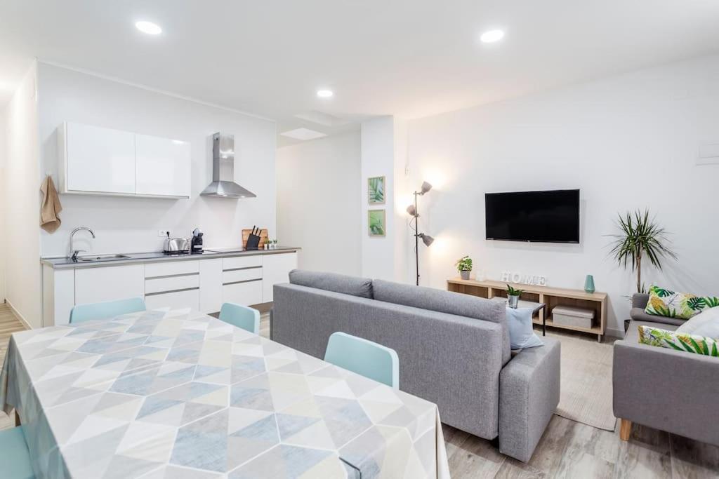 Apartamento Nuevo Cerca De La Playa Y Del Centro Valência Exterior foto